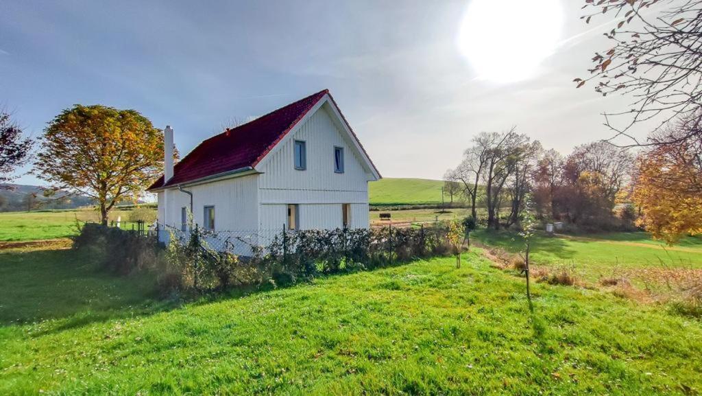 Camphouse Villa Chvalsiny ภายนอก รูปภาพ